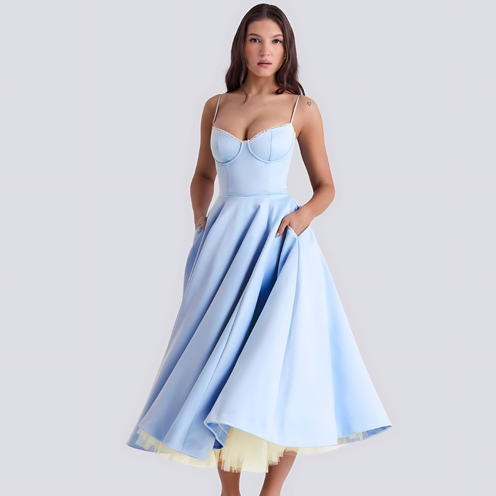 Karolina | Robe Longue Romantique aux Détails Élégants