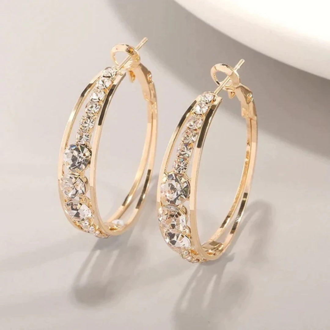 Créoles en or ornées de paillettes élégantes