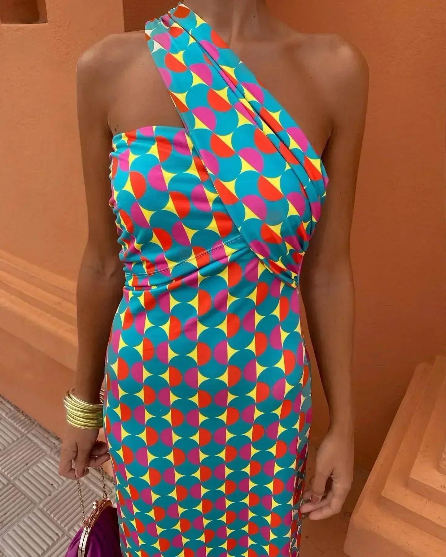 Irmgardi - Robe Midi à Épaules Asymétriques