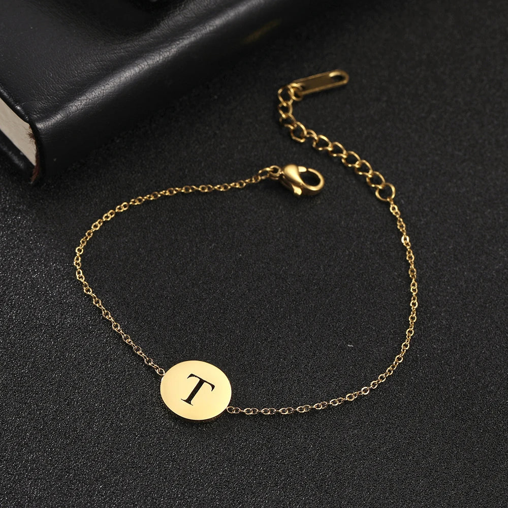 Amara™ | Bracelet initiales en acier inoxydable
