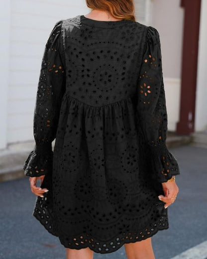 Liliane | Robe Courte en Dentelle à Charme Intemporel