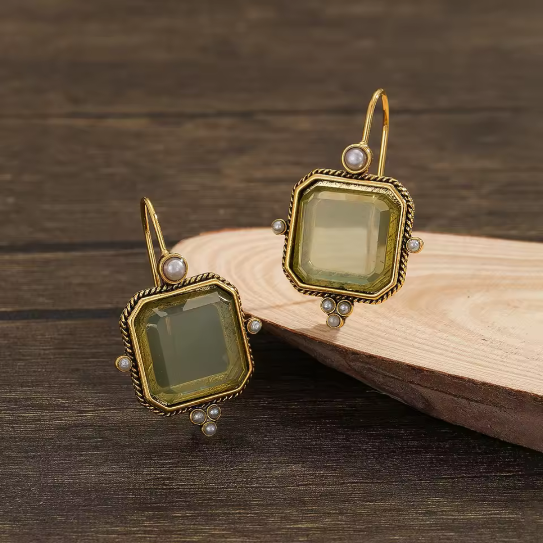 Maeble™ | Boucles d’oreilles vintage avec pierre verte et perle