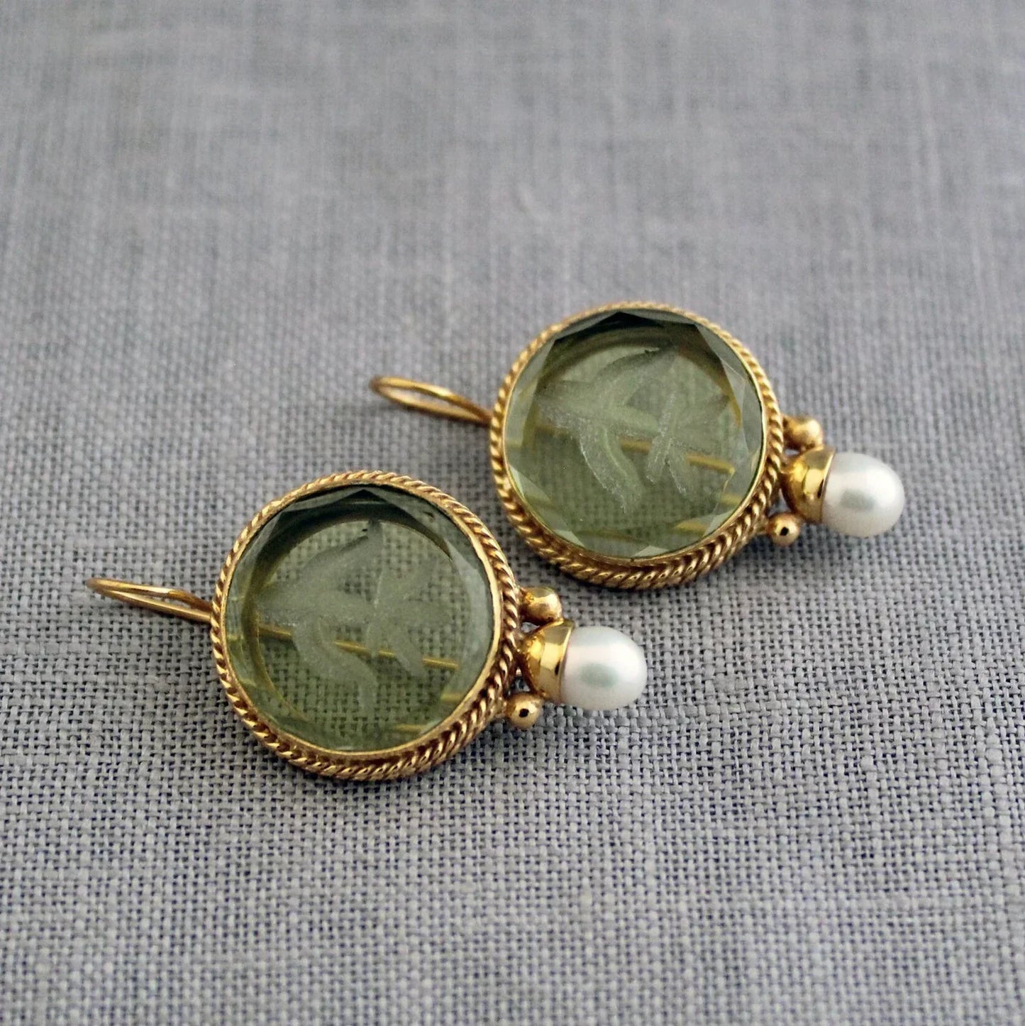 Amélie™ | Boucles d’oreilles vintage avec pierre verte et perle