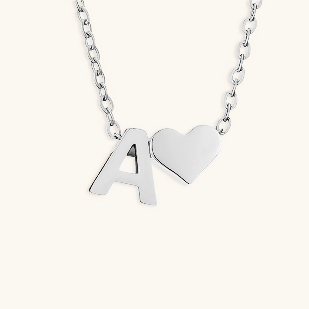 Ria™ | Collana con cuore e iniziali