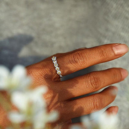 Bague Marguerite Émail™ – Argent & Douceur Peinte