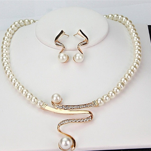Venus™ | Collier et Boucles d’Oreilles en Perles