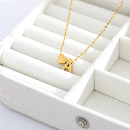 Ria™ | Collana con cuore e iniziali