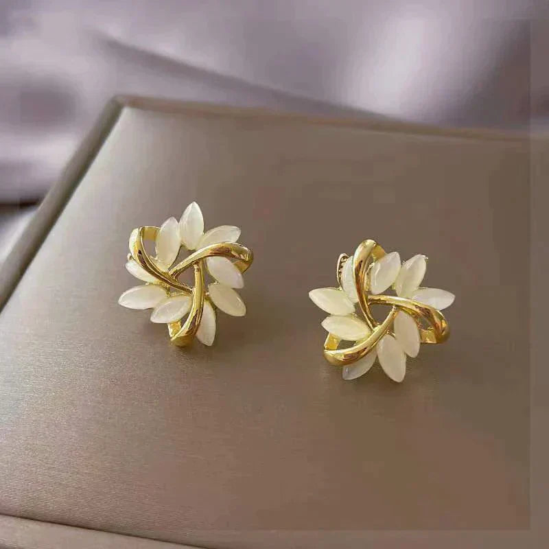 Sonja™ | Boucles d’oreilles de luxe avec opale blanche