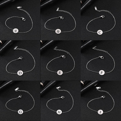Amara™ | Bracelet initiales en acier inoxydable