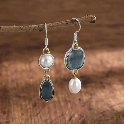 Boucles d'oreilles vintage en perles et pierres bleues