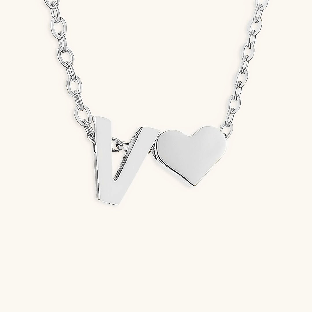 Ria™ | Collana con cuore e iniziali