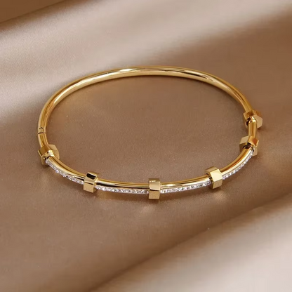 Dominique - Bracelet doré brillant avec couverture en Moissanite