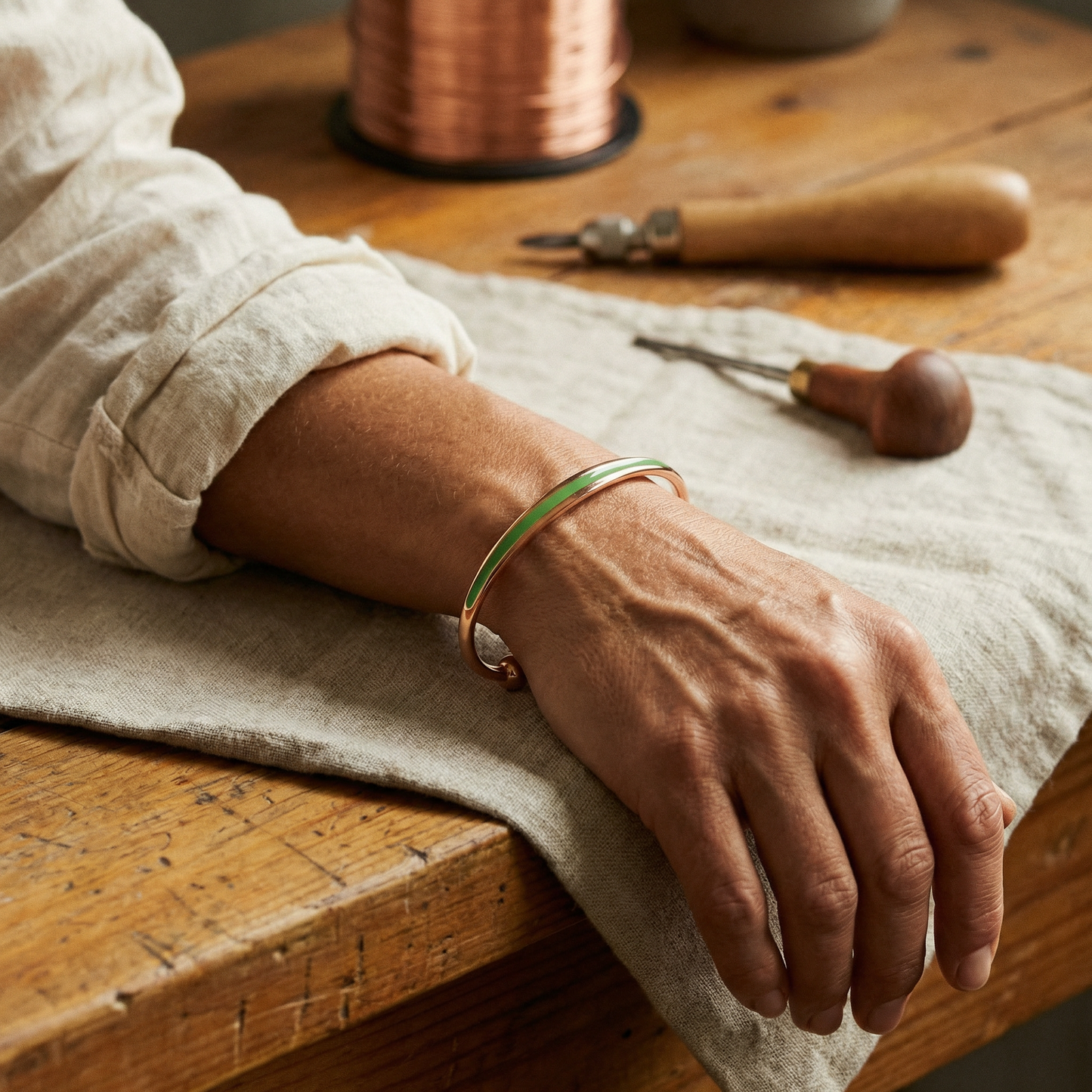 Bracelet en cuivre et jade par Marguax
