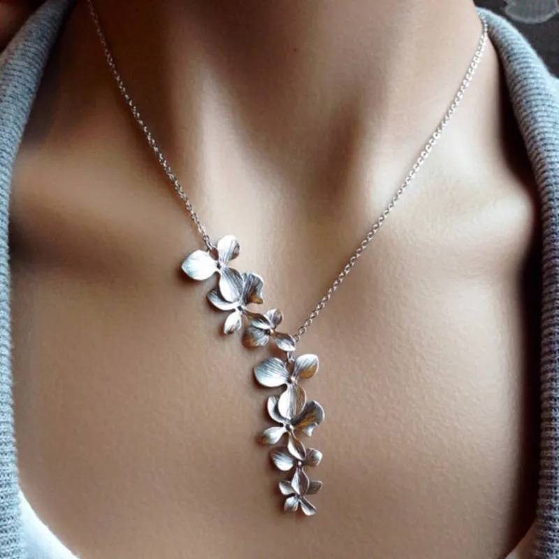 Juliana - Collier Vintage en Argent avec Fleur