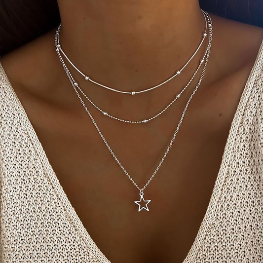 Collier en argent au design vintage étoilé