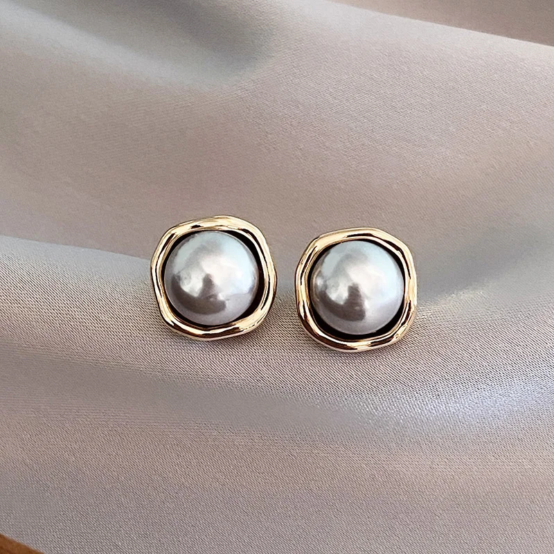 Élégantes Boucles d'Oreilles en Perles Noires