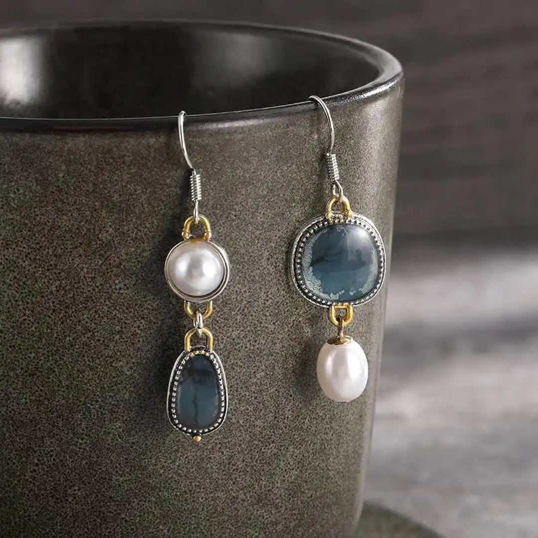Boucles d'oreilles vintage en perles et pierres bleues