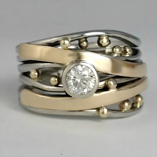 Susana - Bague en zircon avec incrustation en or vintage
